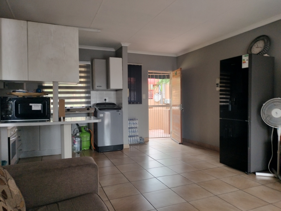 2 Bedroom Property for Sale in Safari Gardens North West
